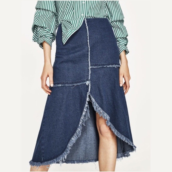 Zara Woman Denim Front Slit Raw Hem Denim Midi Skirt - Size Medium - Picture 1 of 8